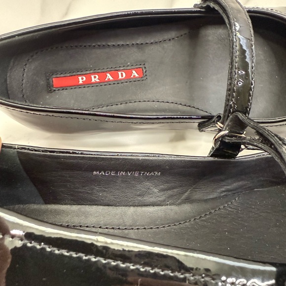 Prada Black Patent Leather Mary Jane Shoes Girls size 13 US 31.5 European size - Picture 3 of 4